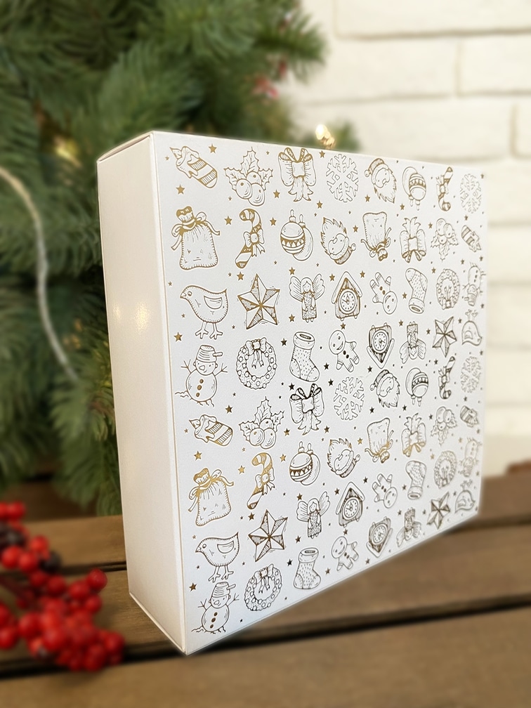 Коробка с окном под 9 конфет Золотой Новый Год, 138х138х38 мм (дно и обечайка) — изображение 4